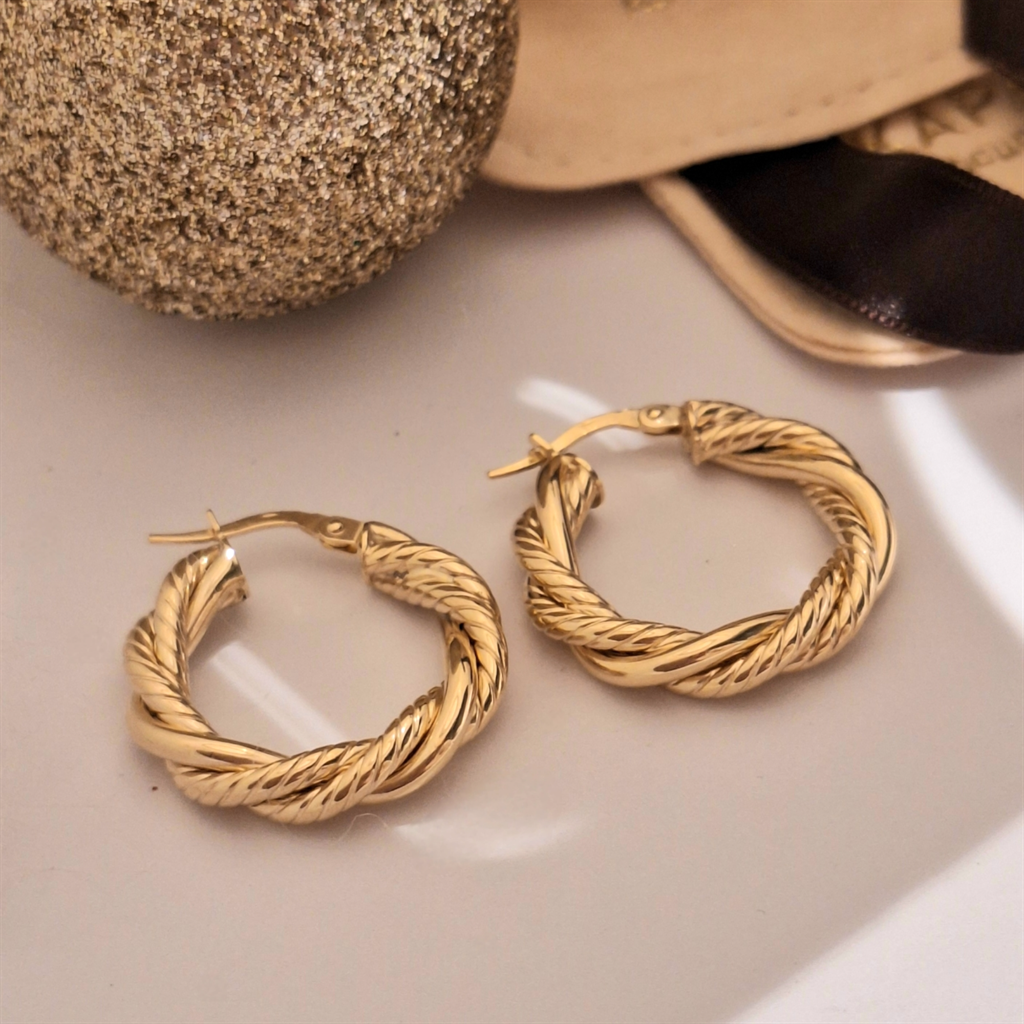 χρυσοί κρίκοι K14, χρυσά σκουλαρίκια, twisted κρίκοι, σκουλαρίκια χρυσά 14 καρατίων, χειροποίητα κοσμήματα, κρίκοι K14K14 Gold Twisted Hoop Earrings – Elegant Handmade Gold Hoops for Everyday & Festive Style,