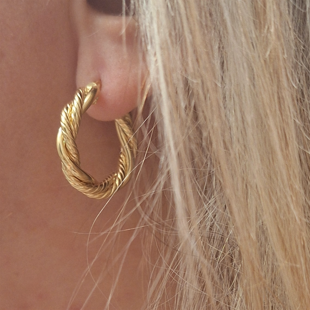 K14 Gold Twisted Hoop Earrings – Elegant Handmade Gold Hoops for Everyday & Festive Style,χρυσοί κρίκοι K14, χρυσά σκουλαρίκια, twisted κρίκοι, σκουλαρίκια χρυσά 14 καρατίων, χειροποίητα κοσμήματα, κρίκοι K14.