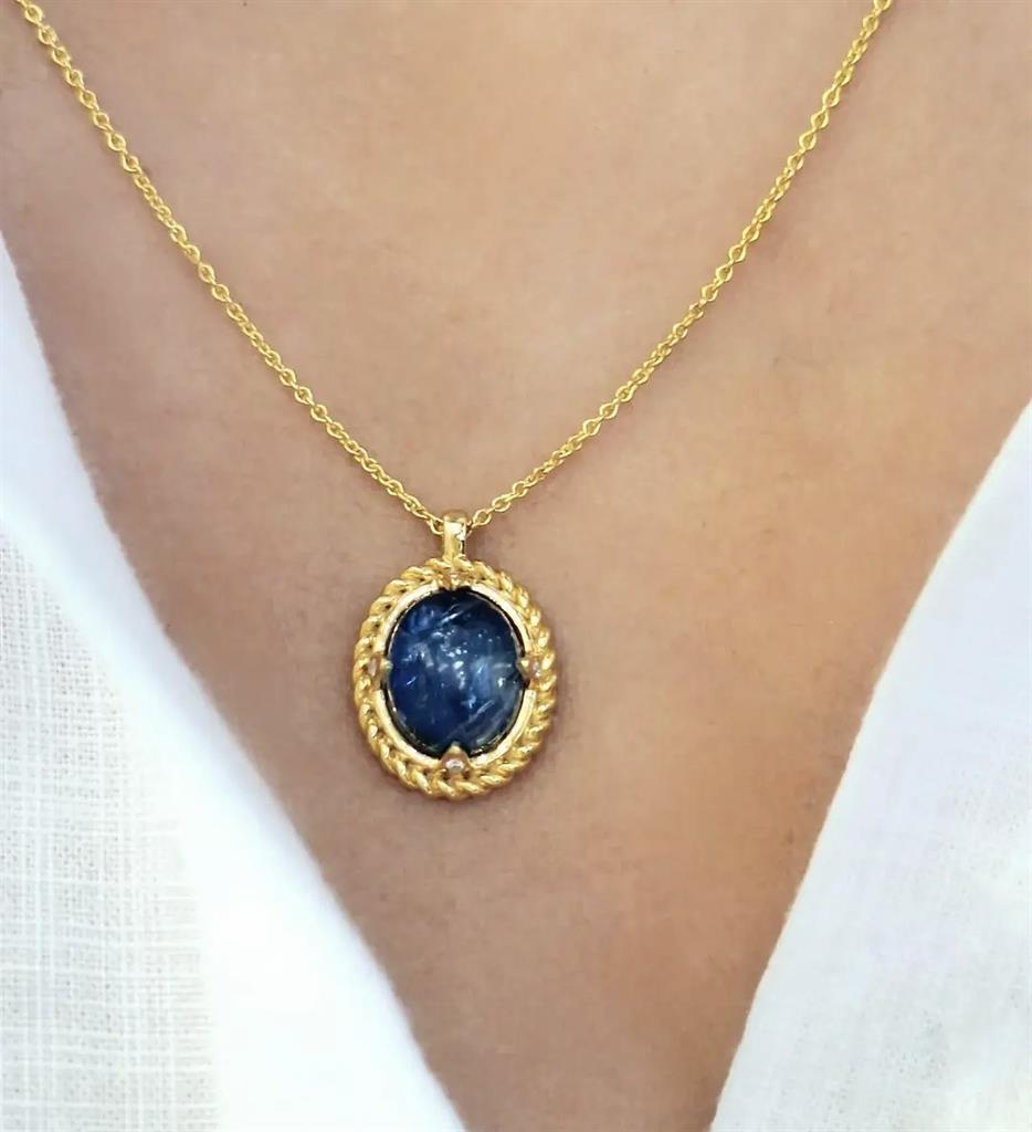 oval pendant necklace, aquamarine 2.95 ct, 18k gold necklace, handmade jewelry, enamel pendant, diamond-accented necklace, Periklista collection, women’s fine jewelry, luxury necklace, gift for her